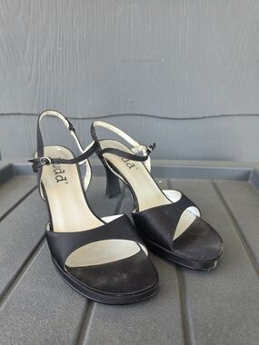 Mudd Black Open-Toe Slingback Heels